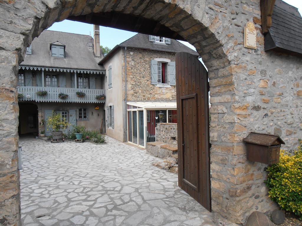 Gite Tuyaret Oloron-Sainte-Marie Exterior foto